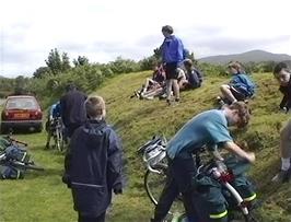 Lunch by the roadside in the village of Ynys, 19.9 miles into the ride